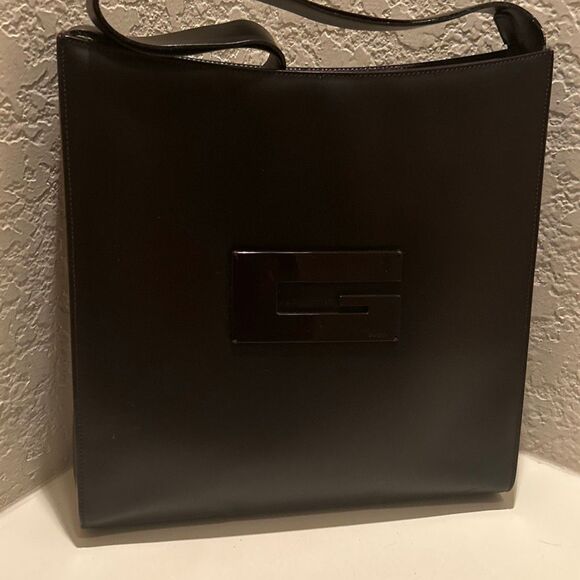 Gucci G Logo Glazed Leather Shoulder Bag Brown Minimalist Old Money Aesthetic - Picture 2 of 14